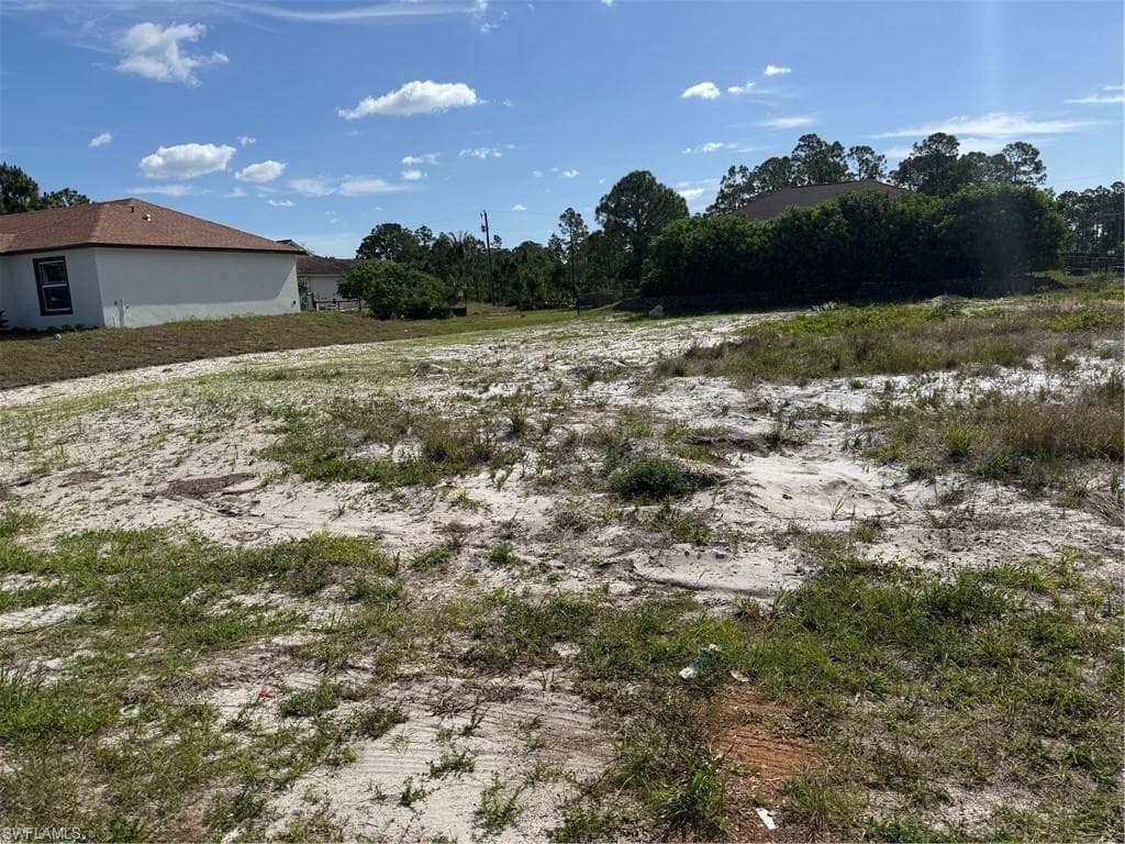733 Anaconda AVE S LEHIGH ACRES, FL 33974