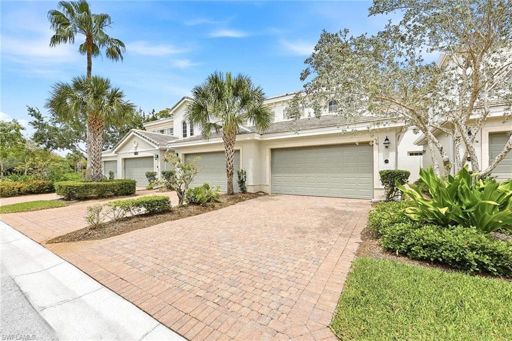 9243 Tesoro LN 2 NAPLES, FL 34114