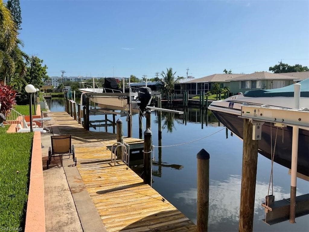 4919 Victoria DR 4 CAPE CORAL, FL 33904