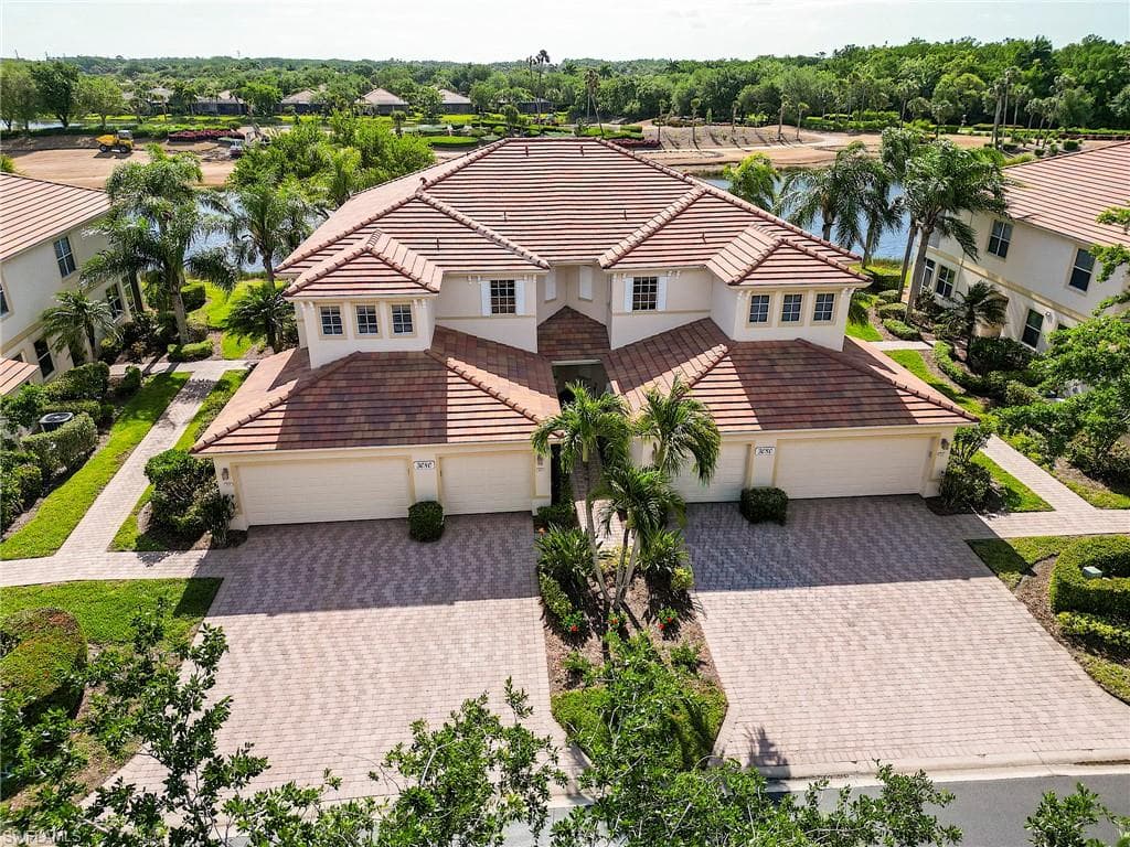 3080 Meandering WAY 201 FORT MYERS, FL 33905