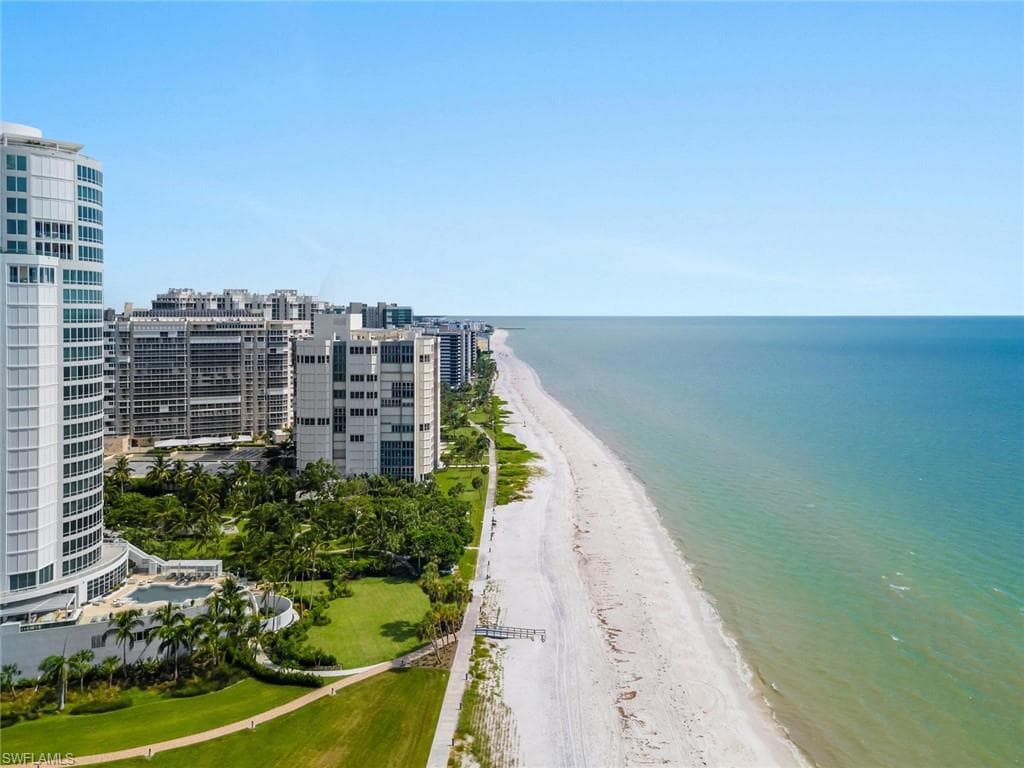 555 Park Shore DR B513 NAPLES, FL 34103
