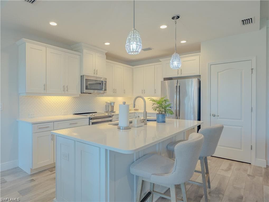 2335 Sawyers Hill RD 503 NAPLES, FL 34120