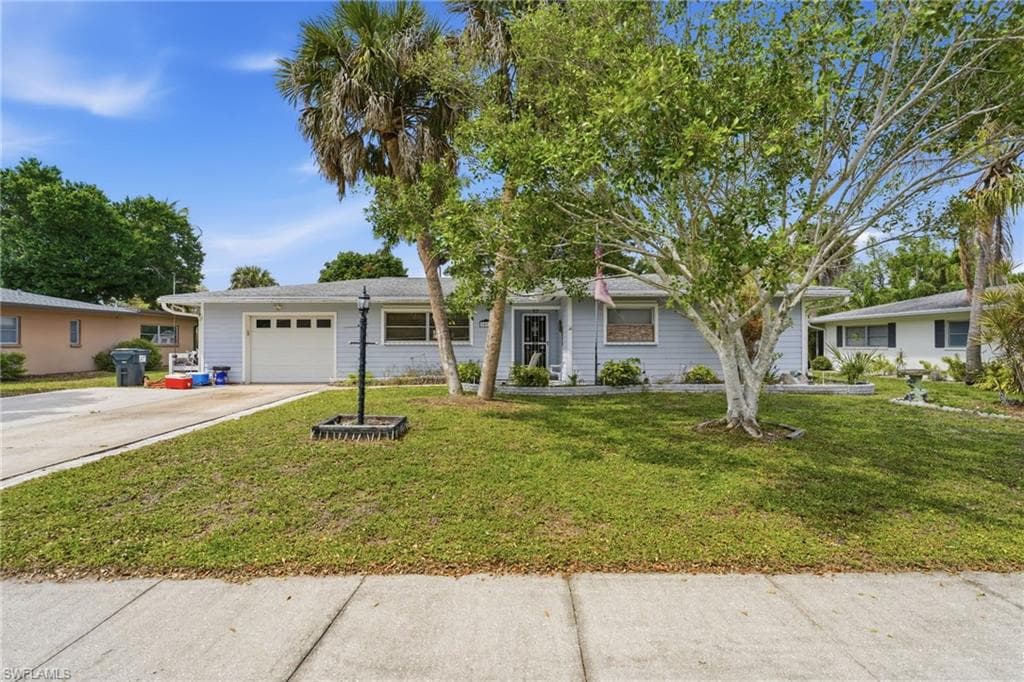 1031 El Mar AVE FORT MYERS, FL 33919