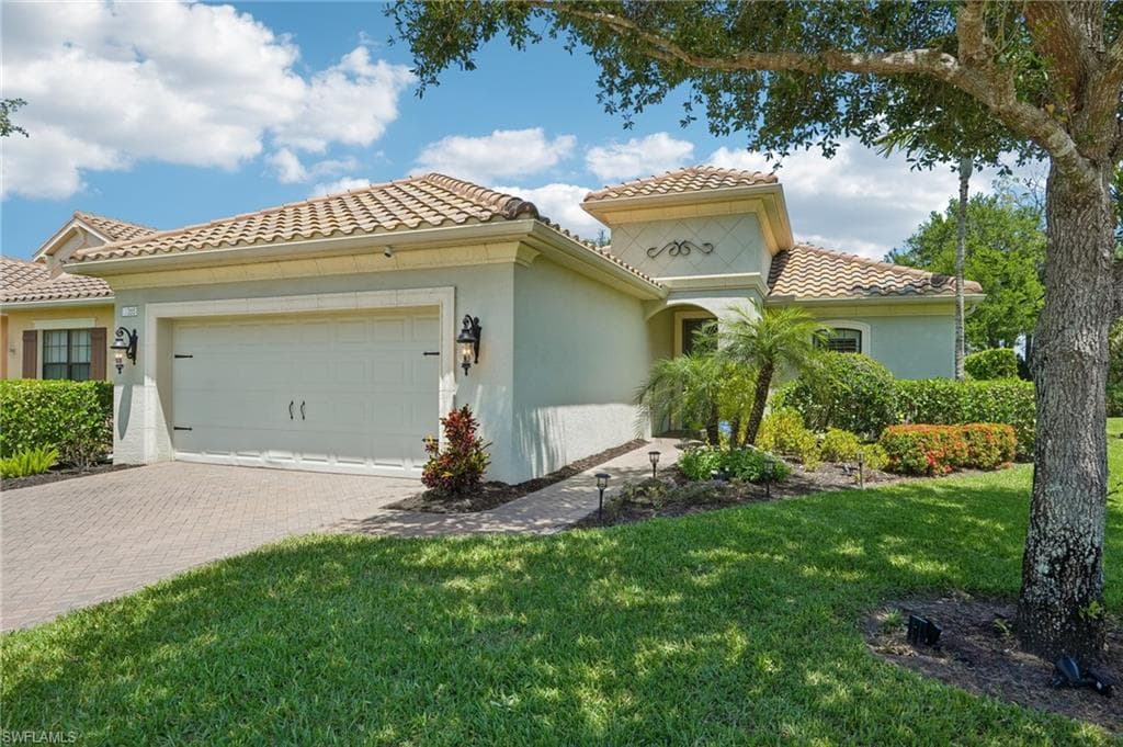 3651 Canopy CIR NAPLES, FL 34120