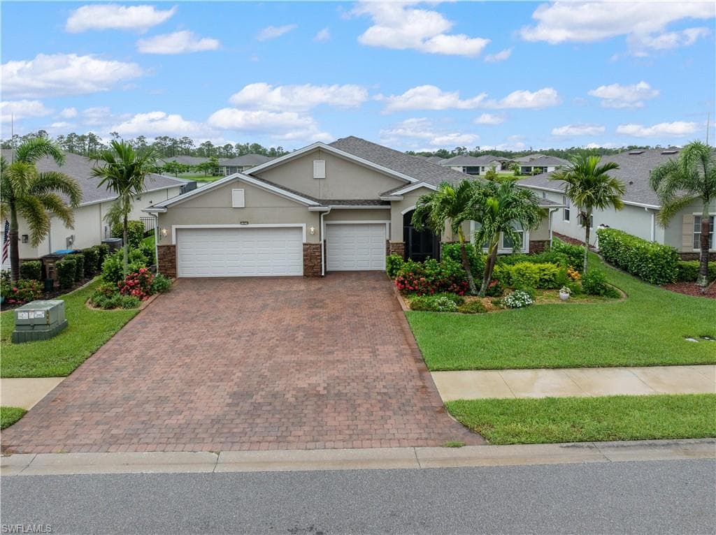 3188 Amadora CIR CAPE CORAL, FL 33909