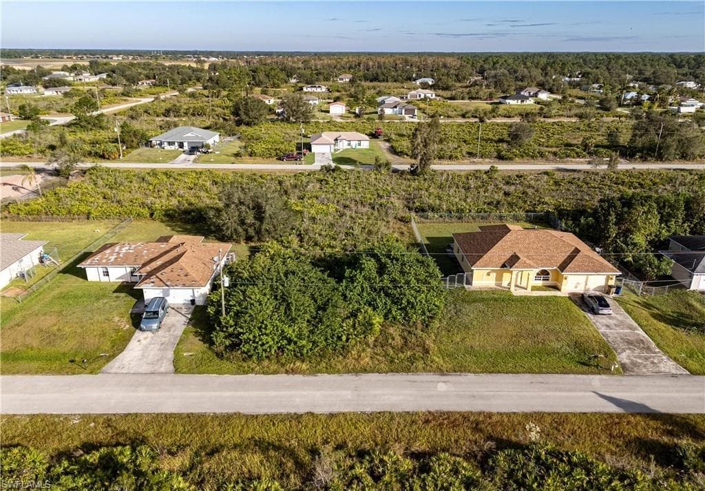 2710 69th ST W LEHIGH ACRES, FL 33971