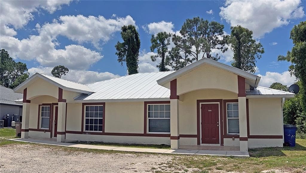 4653-4655 29th ST SW LEHIGH ACRES, FL 33973