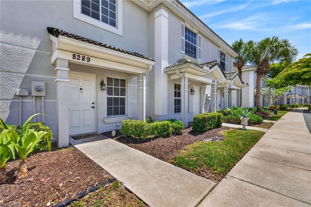 8289 Pacific Beach DR FORT MYERS, FL 33966
