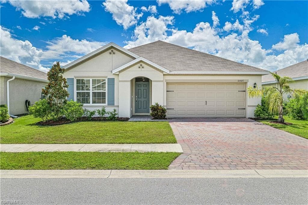 10507 Crossback LN LEHIGH ACRES, FL 33936