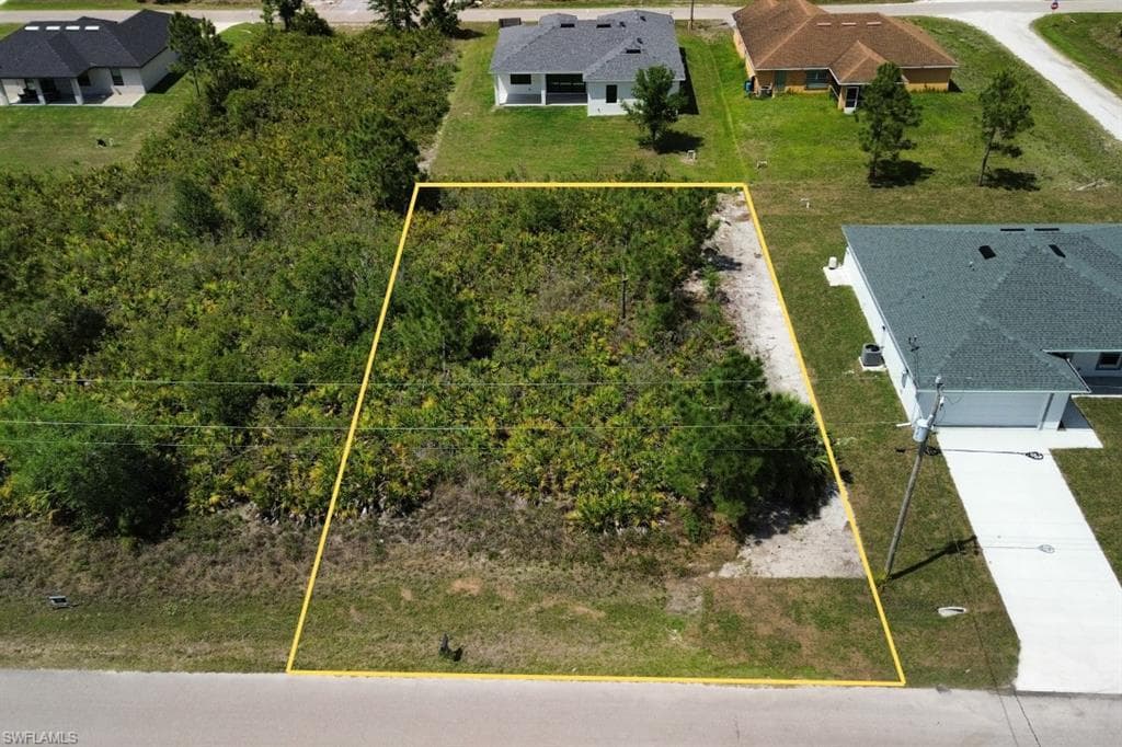 2602 26th ST W LEHIGH ACRES, FL 33971