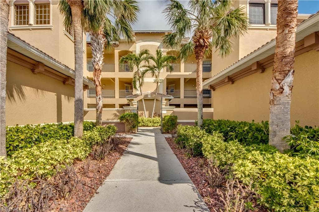3804 Agualinda BLVD 103 CAPE CORAL, FL 33914