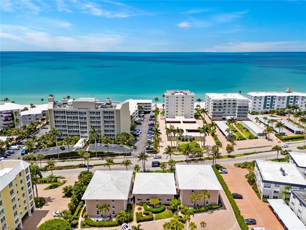 1910 Gulf Shore BLVD N 104 NAPLES, FL 34102