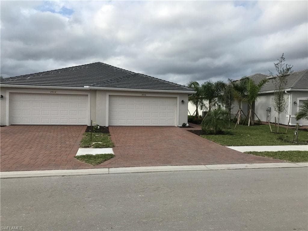 2016 Vermont LN NAPLES, FL 34120