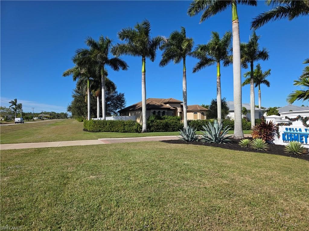 2406 Kismet Lakes LN CAPE CORAL, FL 33993