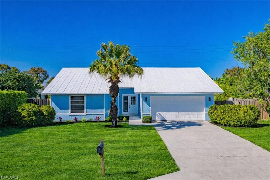 1337 N Alhambra CIR NAPLES, FL 34103
