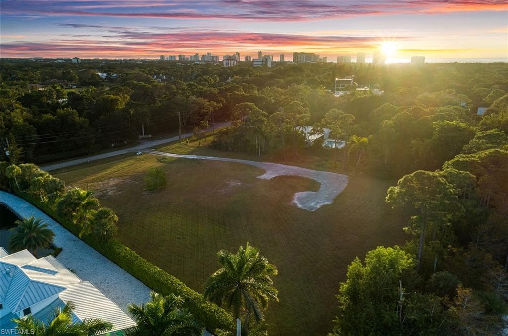 157 Center ST NAPLES, FL 34108