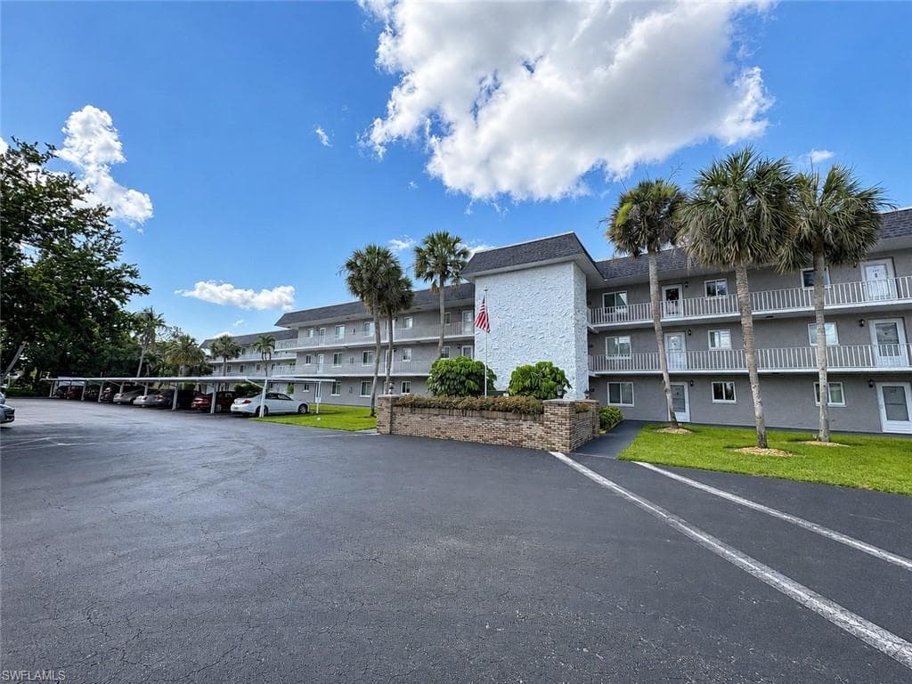 5515 Rattlesnake Hamm RD 302 NAPLES, FL 34113