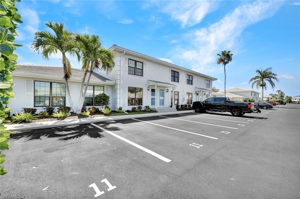 13 Marco Villas DR O2 MARCO ISLAND, FL 34145