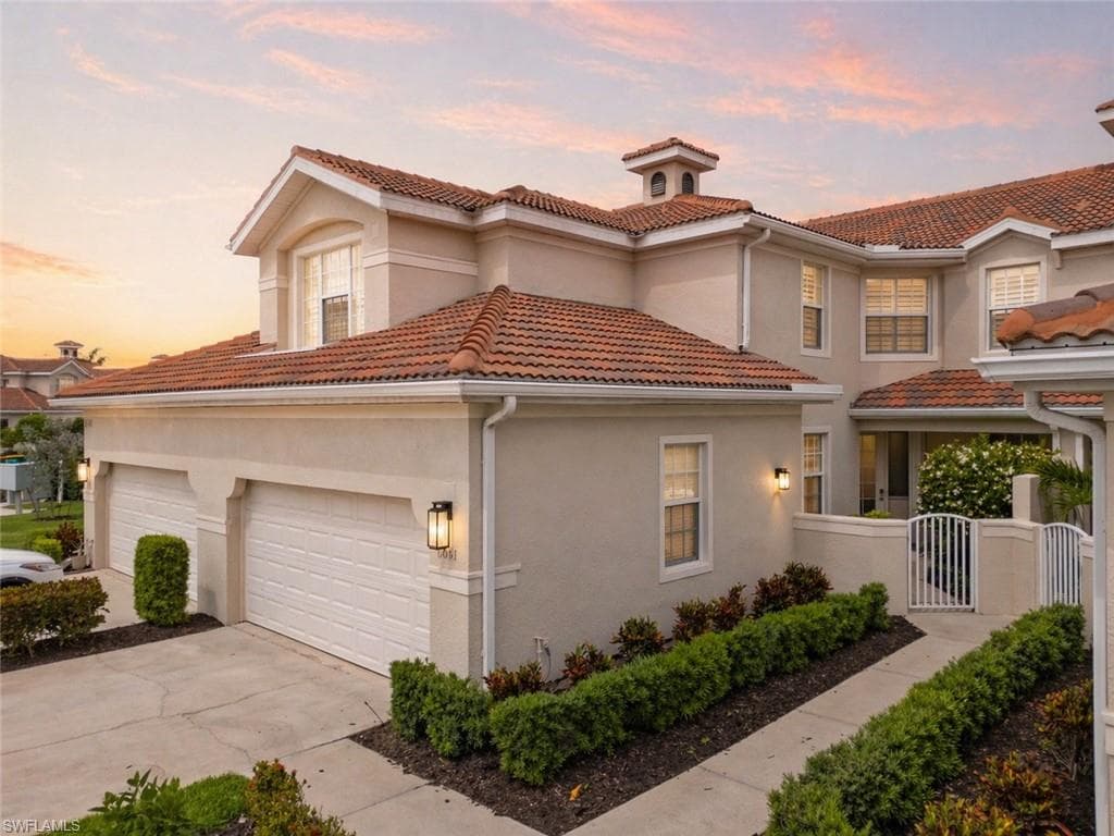 3310 Twilight LN 6501 NAPLES, FL 34109