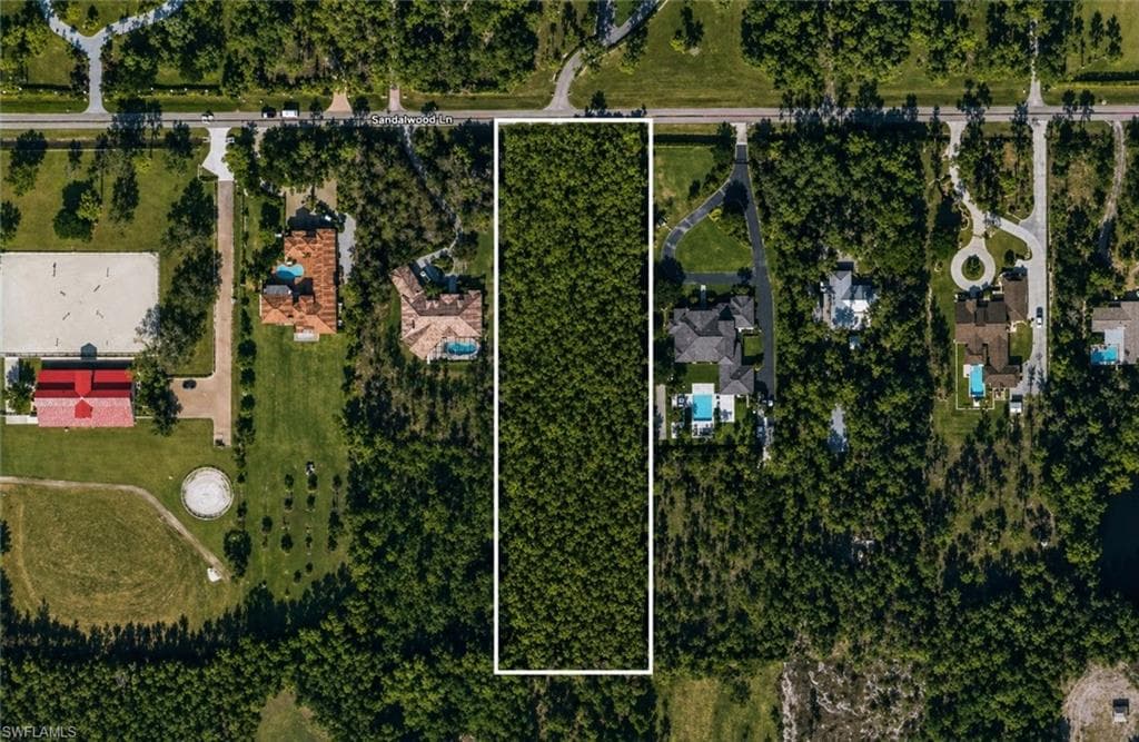 6890 Sandalwood LN NAPLES, FL 34109