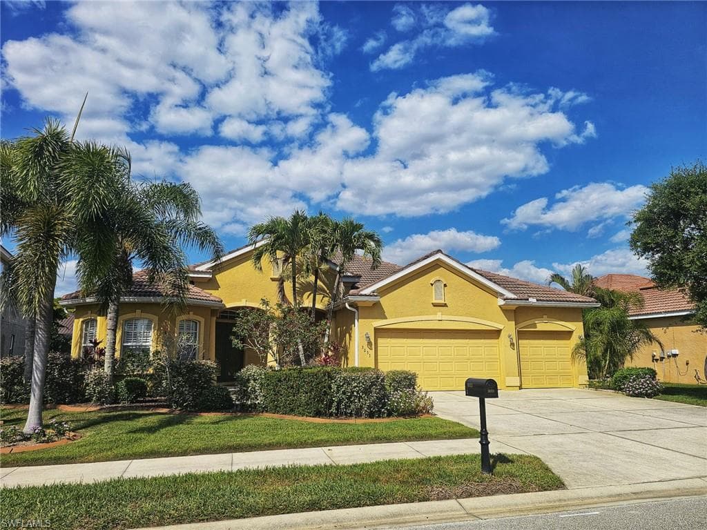 3033 Via Rialto ST FORT MYERS, FL 33905