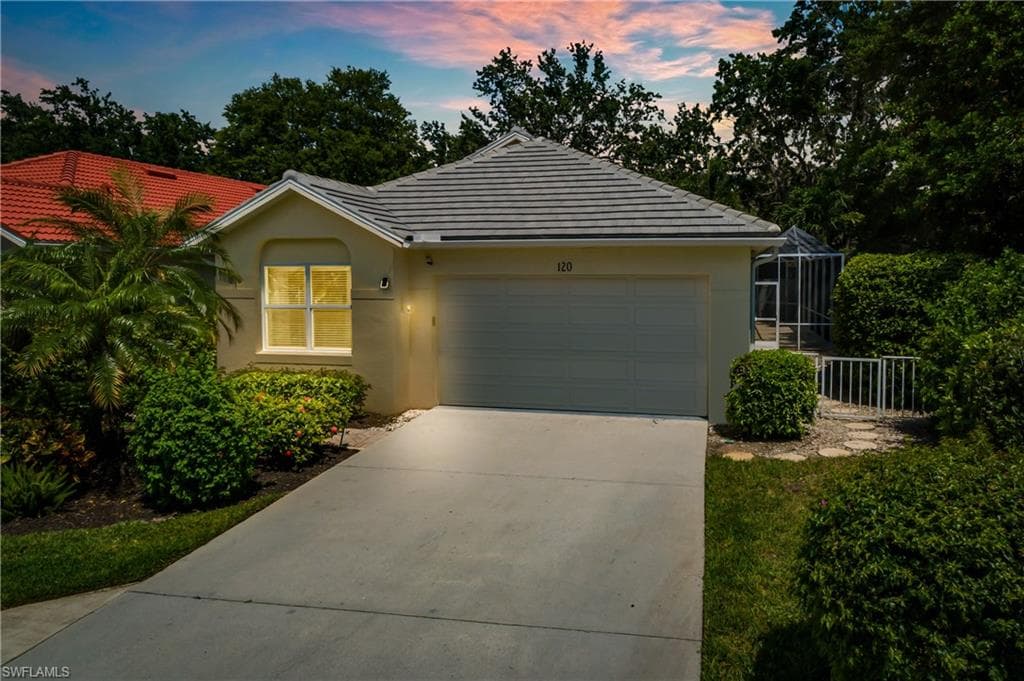 120 Livermore LN NAPLES, FL 34119