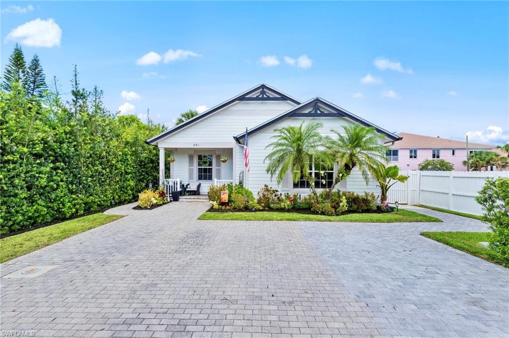 861 97th AVE N NAPLES, FL 34108
