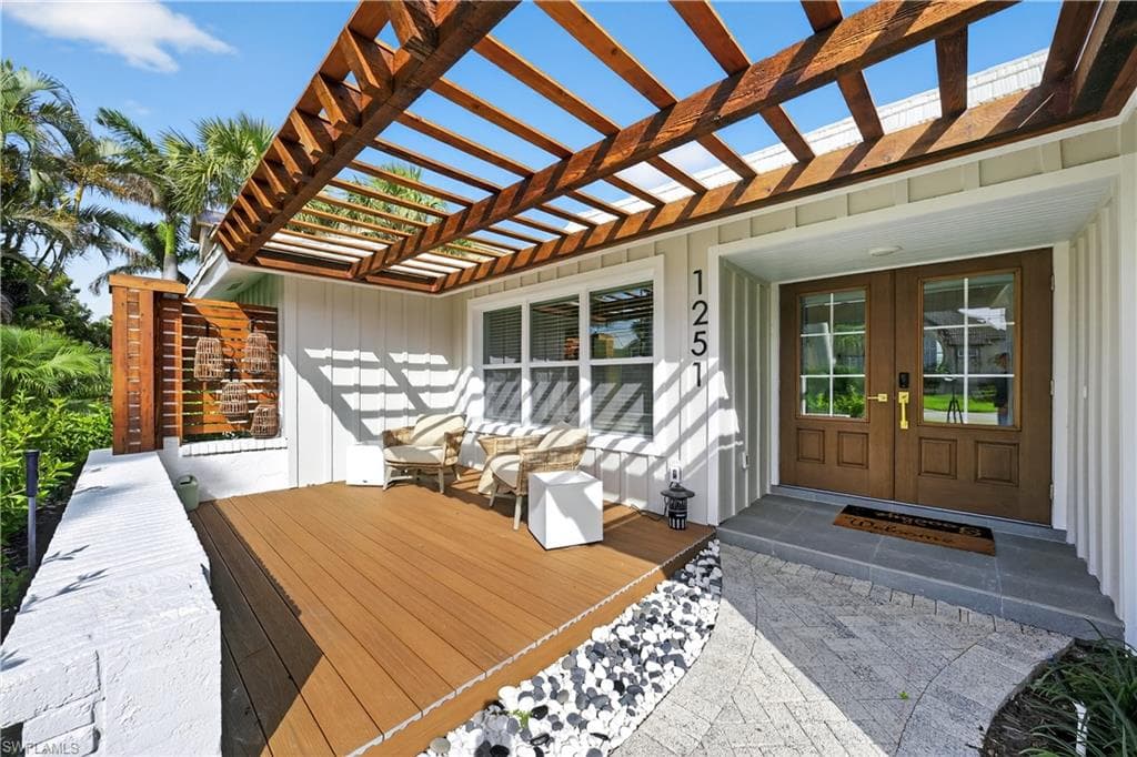 1251 Par View DR SANIBEL, FL 33957