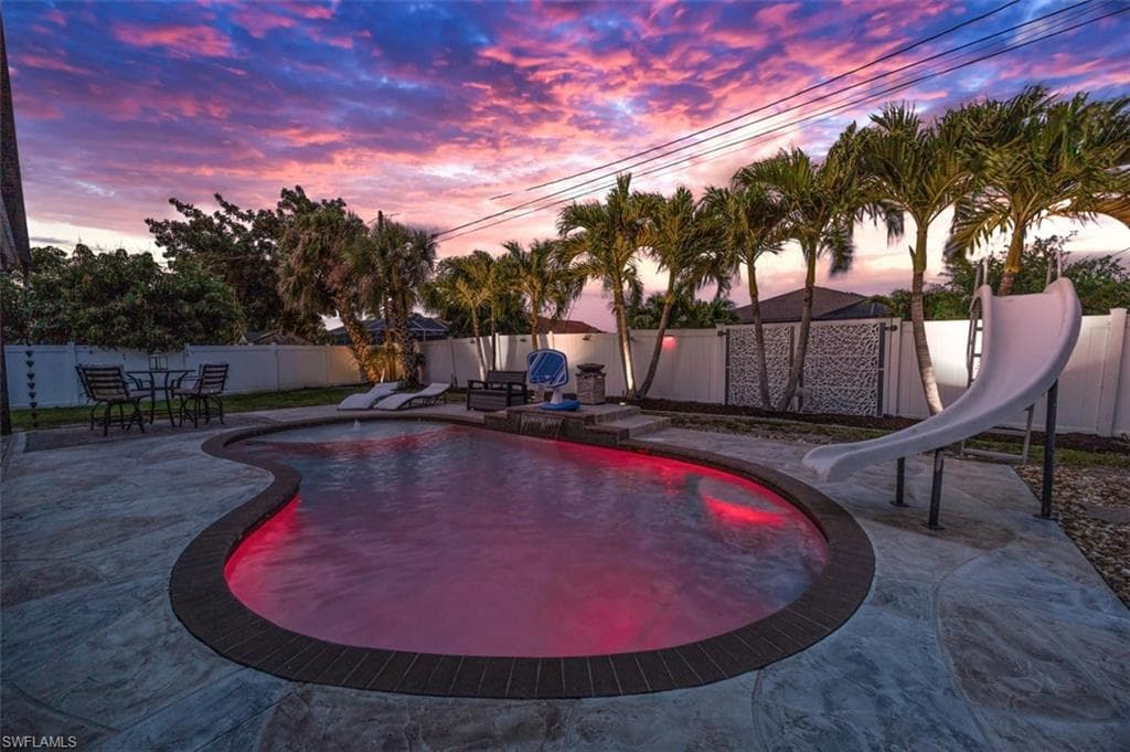 705 SW 10th PL CAPE CORAL, FL 33991