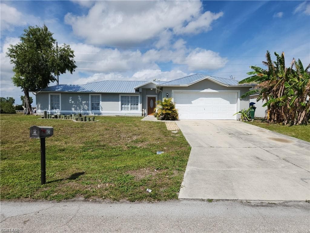 827 NE 23rd TER CAPE CORAL, FL 33909