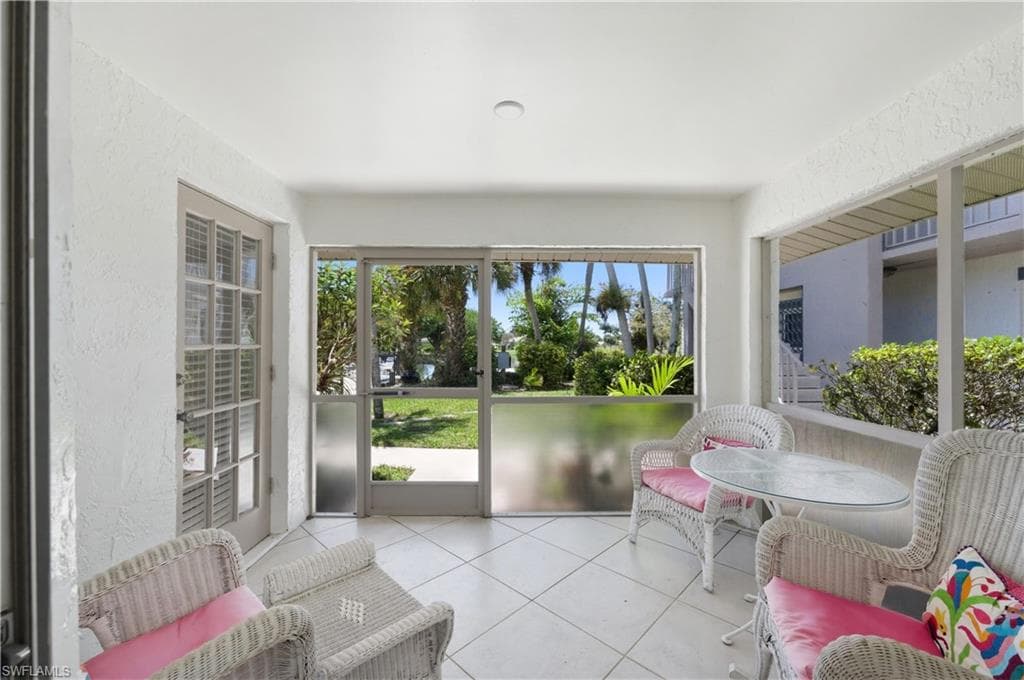 5579 Rattlesnake Hammock RD B7 NAPLES, FL 34113