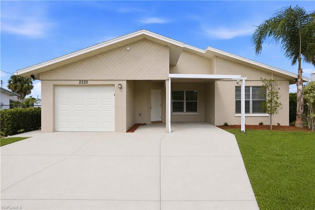2225 Isle Of Pines AVE FORT MYERS, FL 33905