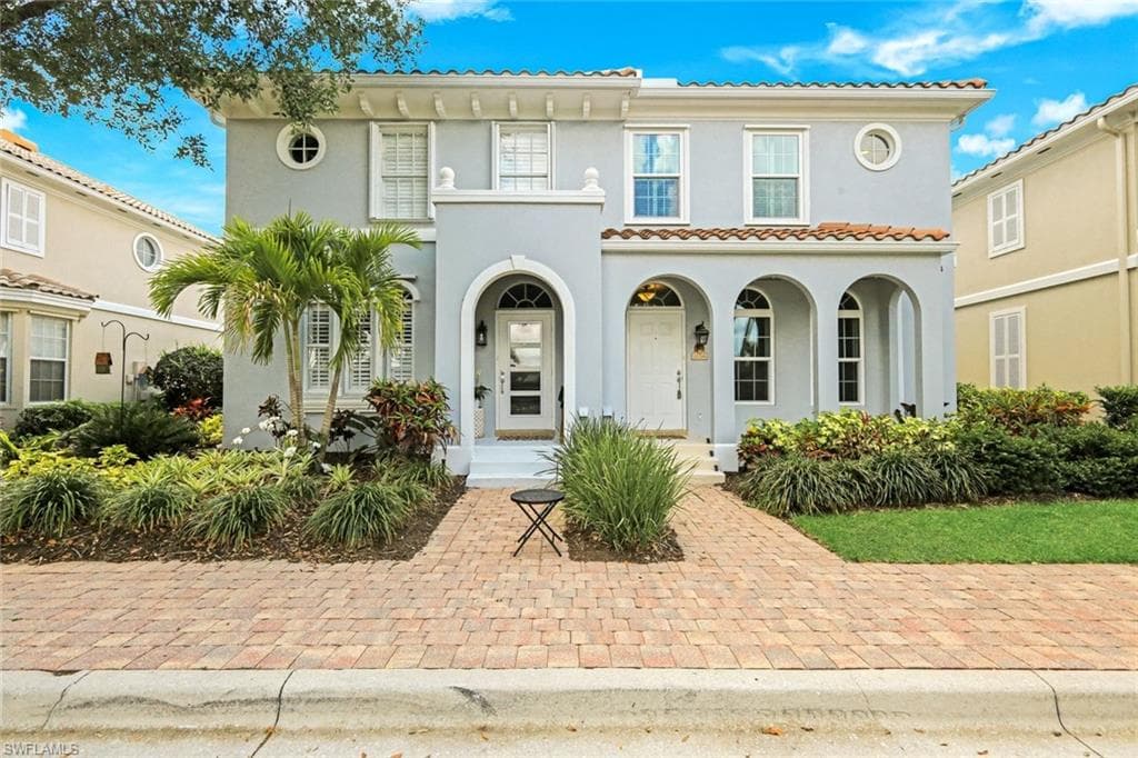 6124 Towncenter CIR NAPLES, FL 34119