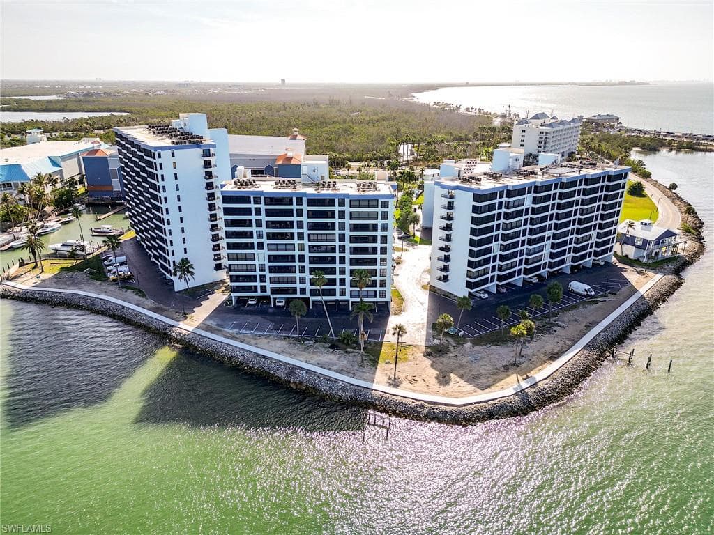 15021 Punta Rassa RD 404 FORT MYERS, FL 33908