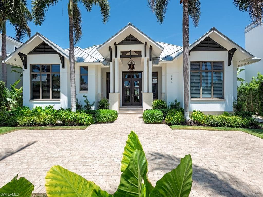 545 13th AVE S NAPLES, FL 34102
