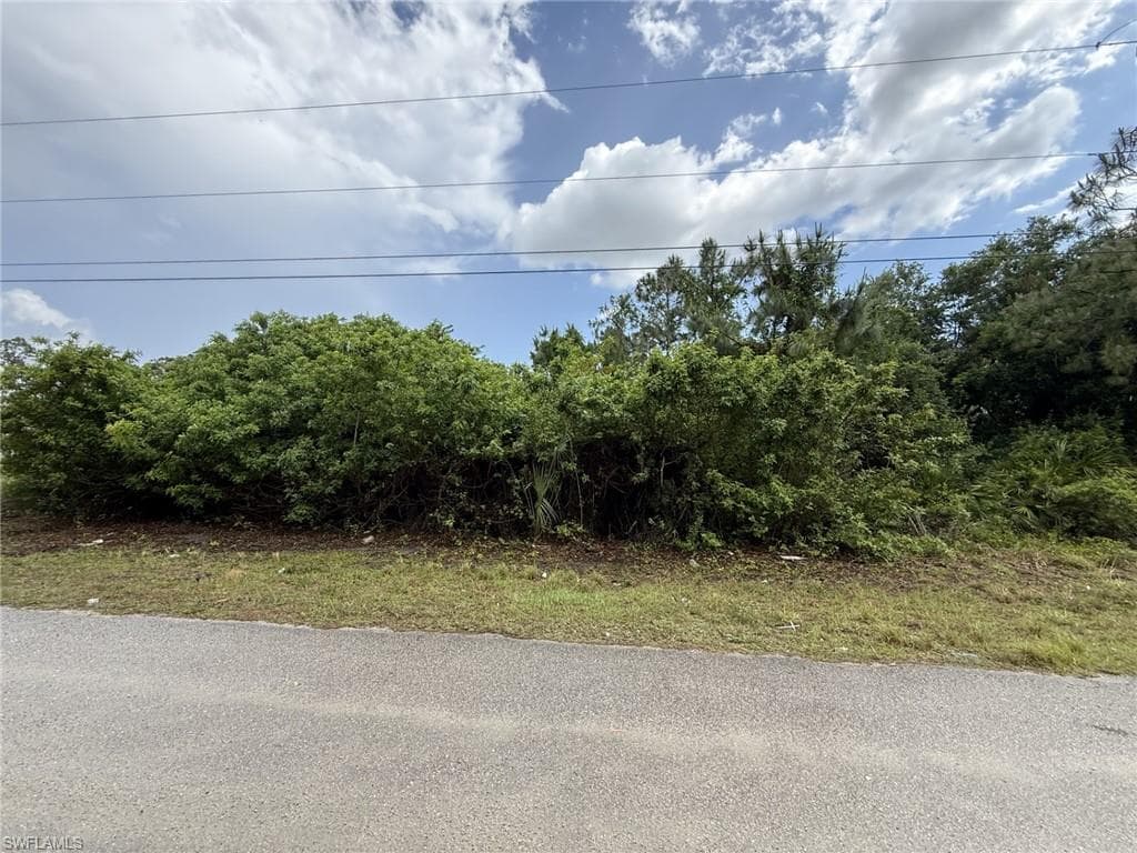 3305 23 ST W LEHIGH ACRES, FL 33971