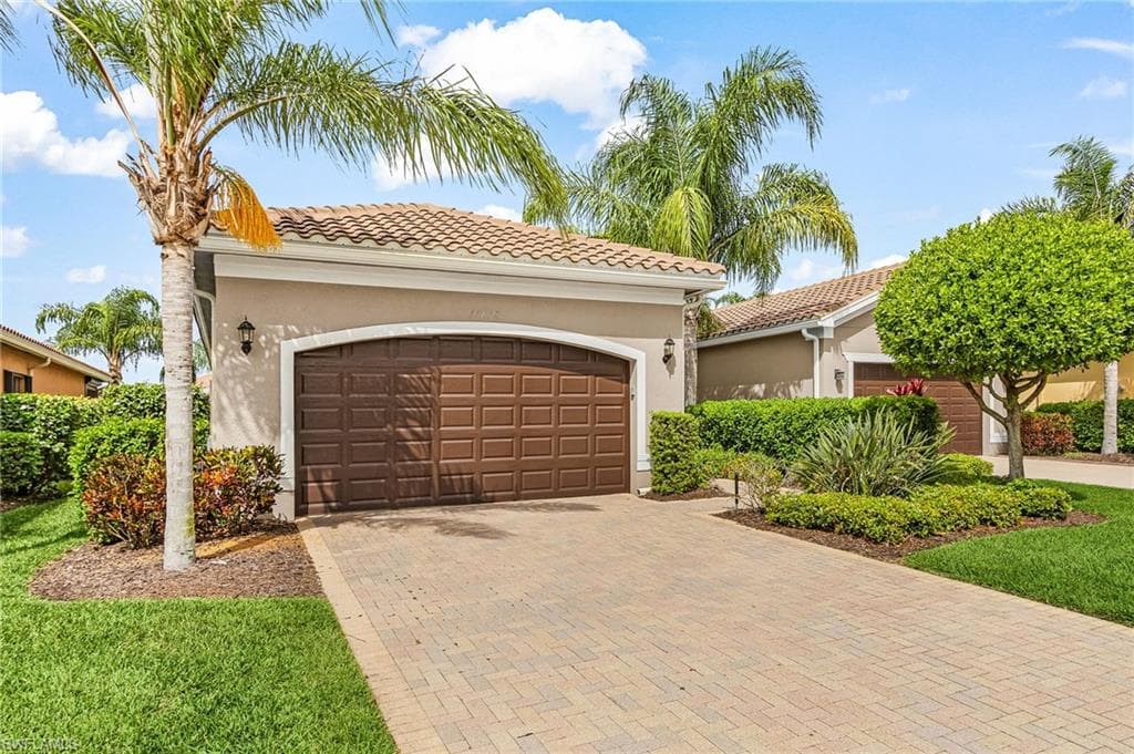 11812 Five Waters CIR FORT MYERS, FL 33913