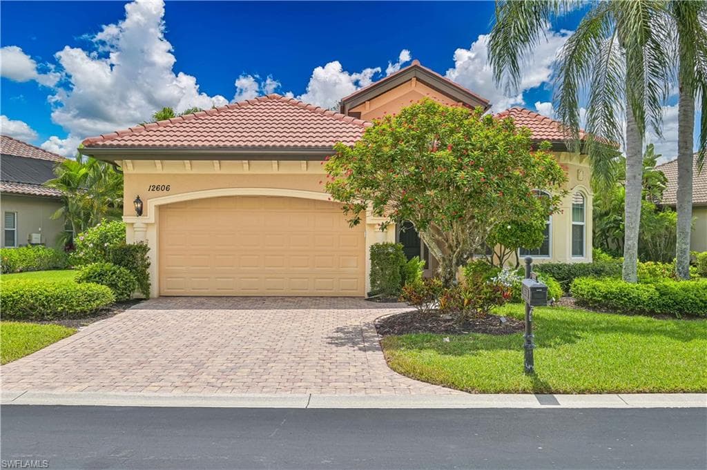 12606 Grandezza CIR ESTERO, FL 33928
