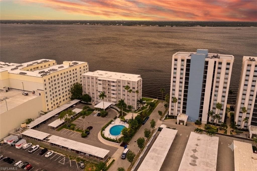 1900 Clifford ST 301 FORT MYERS, FL 33901