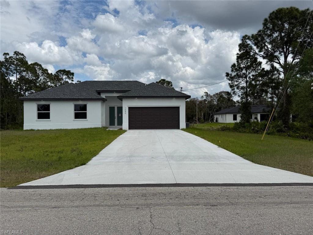 1089 Eisenhower BLVD LEHIGH ACRES, FL 33974