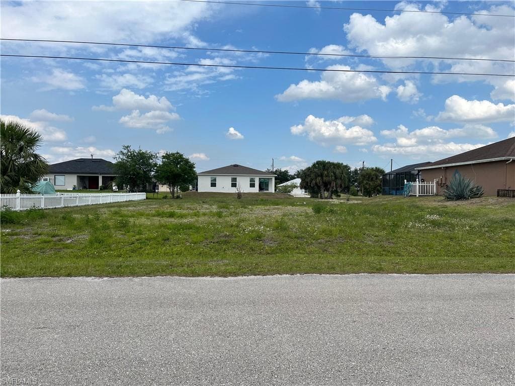 457 Petite AVE LEHIGH ACRES, FL 33974
