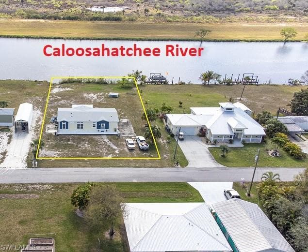 1084 E Anchor LN MOORE HAVEN, FL 33471