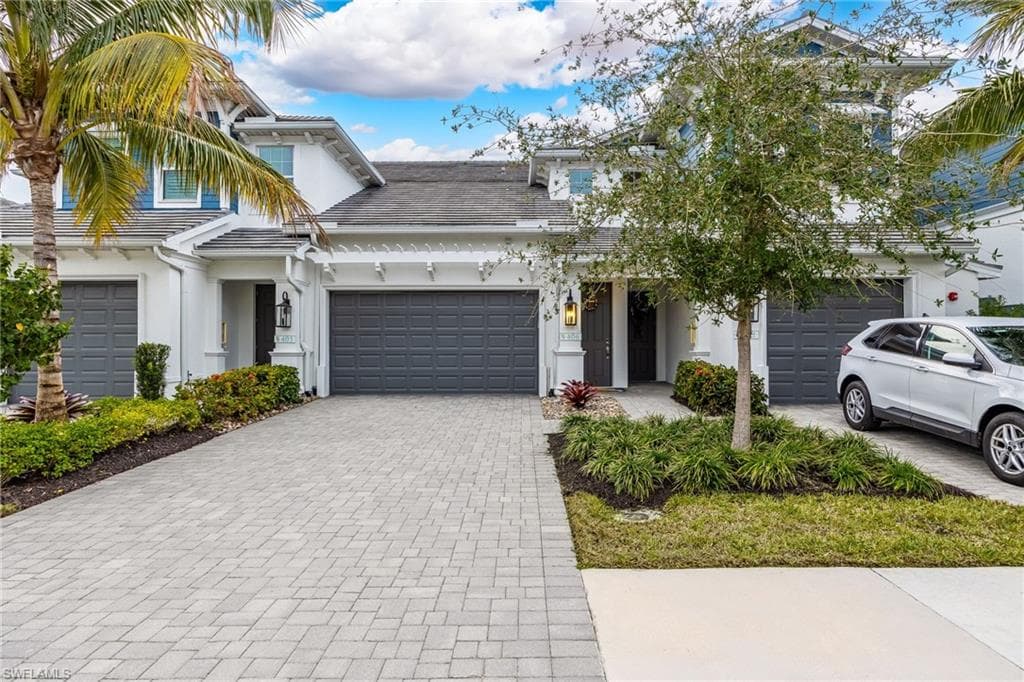 2555 Seychelles DR 406 NAPLES, FL 34112