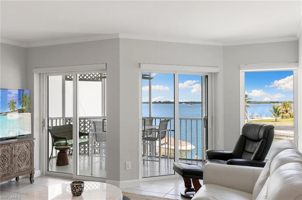 991 Barfield DR 205 MARCO ISLAND, FL 34145