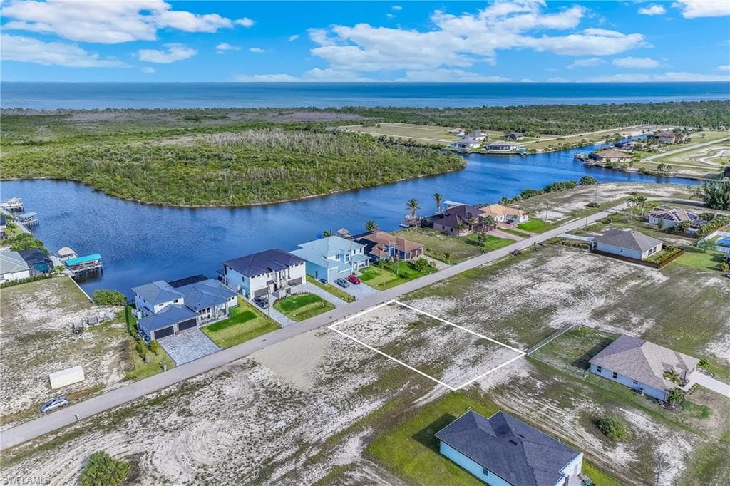 3431 NW 46th PL CAPE CORAL, FL 33993