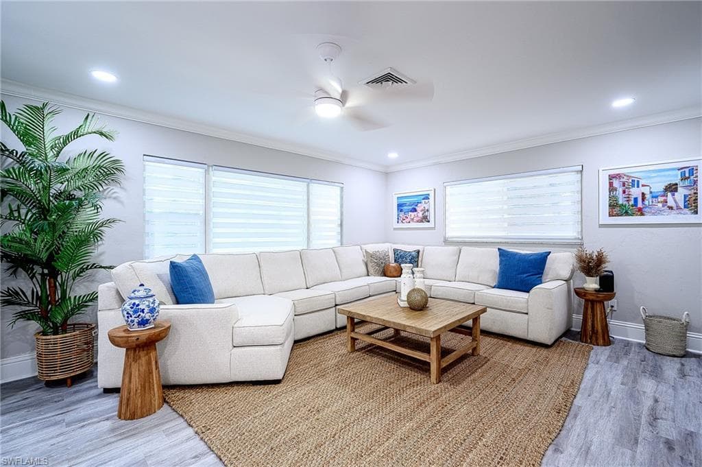 810 103rd AVE N NAPLES, FL 34108