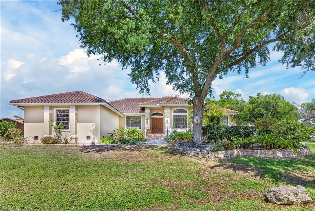 7214 Hendry Creek DR FORT MYERS, FL 33908