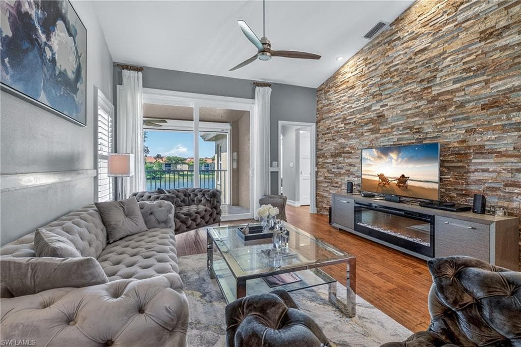 2540 Aspen Creek LN 201 NAPLES, FL 34119