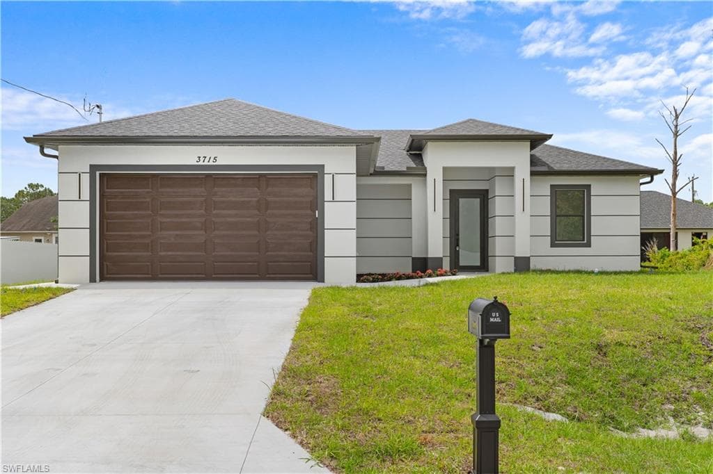 3715 38th ST SW LEHIGH ACRES, FL 33976