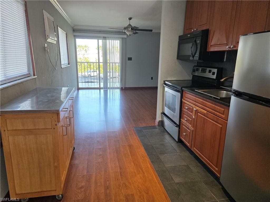 8162 Country RD 205 FORT MYERS, FL 33919